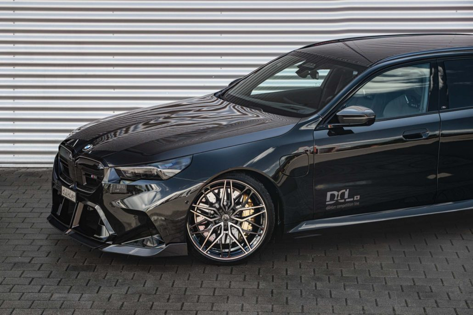 BMW S68 - Oheistuotteet