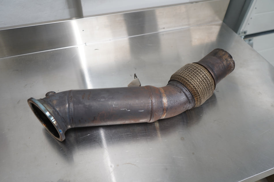 Käytetty RM Downpipe BMW B48 F2X,F3X/GT,G1X